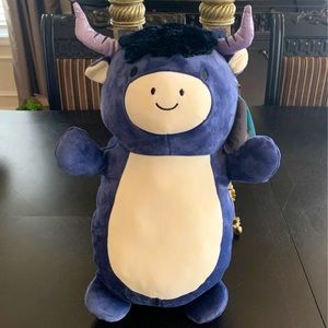 Perni the Bull Hug Mee squishmallow